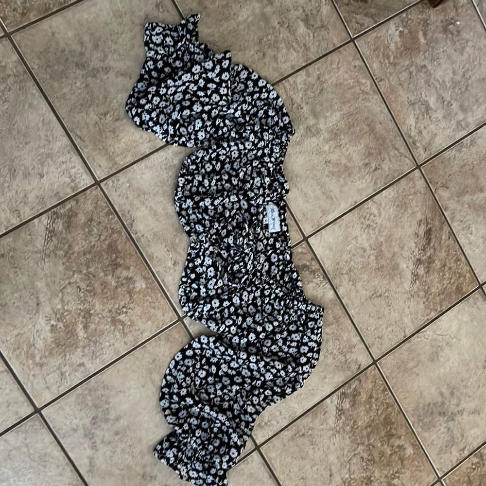 Sexy Crop Top with Polyester material